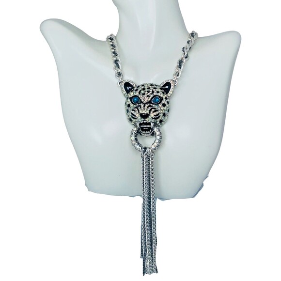 Betsey Johnson Crystal Snow Leopard Door Knocker Necklace 19" WHITEOUT - Picture 2 of 10